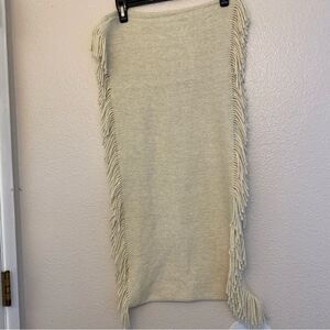 Steve Madden Fringed Infinity Scarf Metallic knit ivory EUC